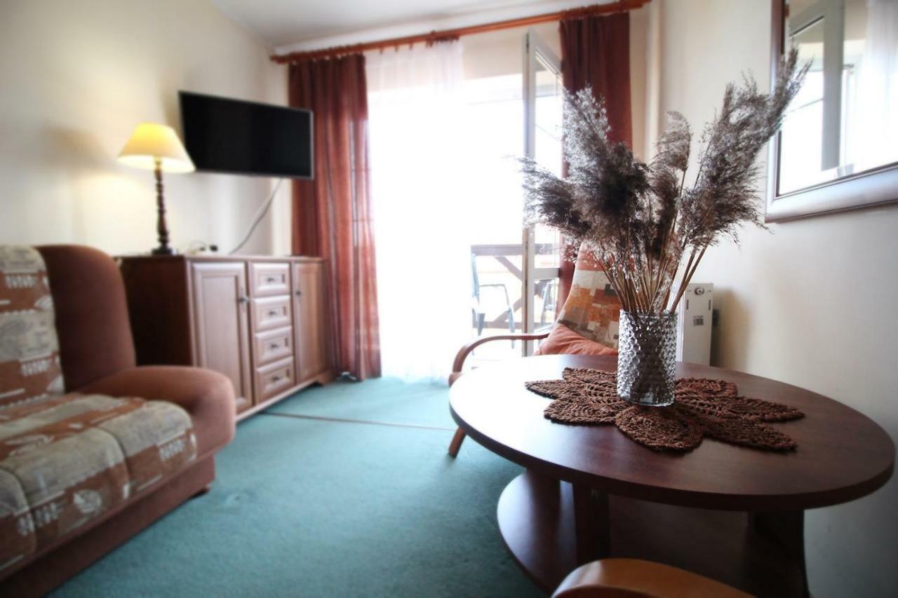 Michalek W Rowach Bed and Breakfast Rowy  Buitenkant foto